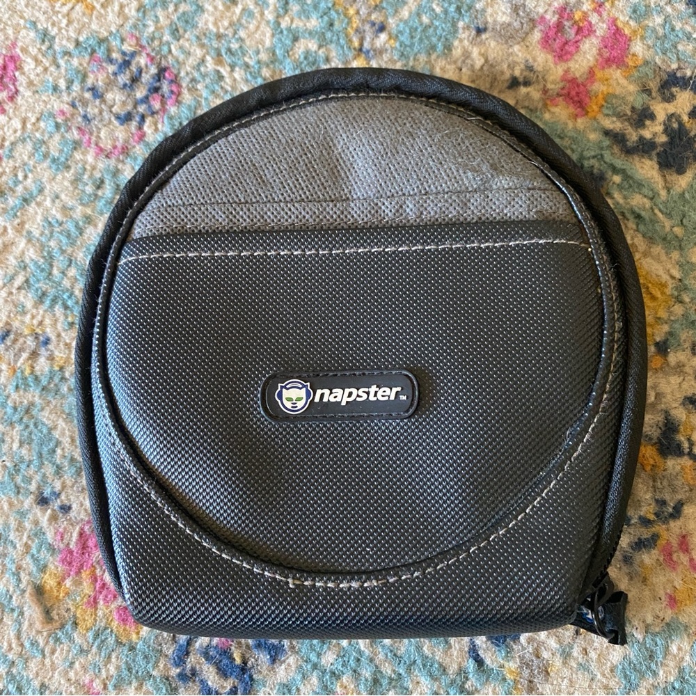 Case, Napster Branded CD/DVD Portable